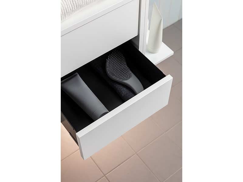 Pull-out drawers